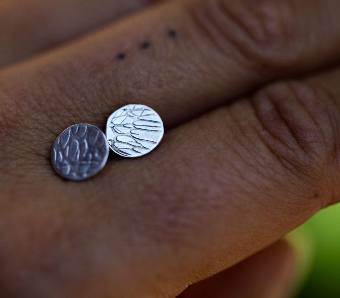 Bulb Husk Tiny Stud Earrings